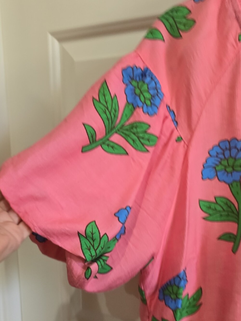 Umgee Pink Floral Smocked V-Neck Short Sleeve Blouse - Picture 5 of 9